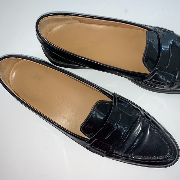 Tod’s Black Patent Leather Loafers 8.5 - Picture 4 of 8